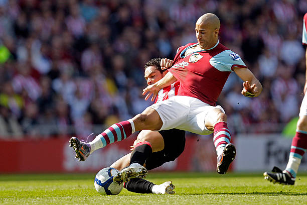 纽卡斯尔一 纽卡斯尔一